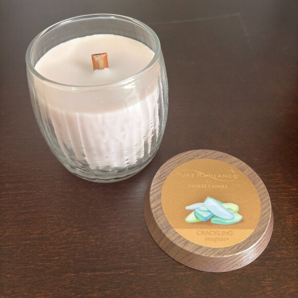 Yankee Candle Pure Radiance Crackling Wick Candle - Picture 1 of 3